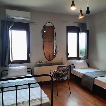 House With View Villa Агия Параскеви Екстериор снимка